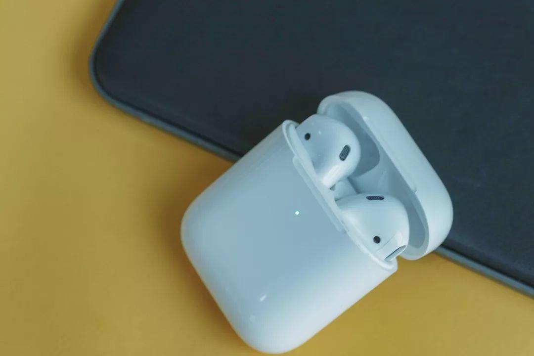 依然是最适合 iPhone 用户的无线耳机：新款 AirPods 体验