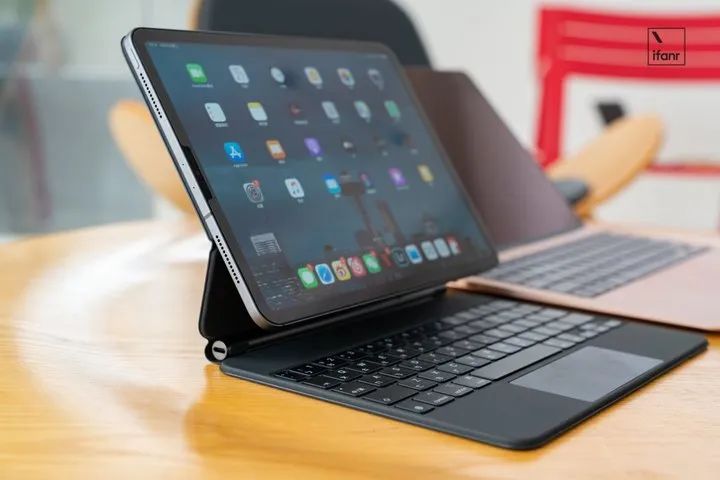 十问十答，告诉你 iPad Pro 的妙控键盘体验怎么样？