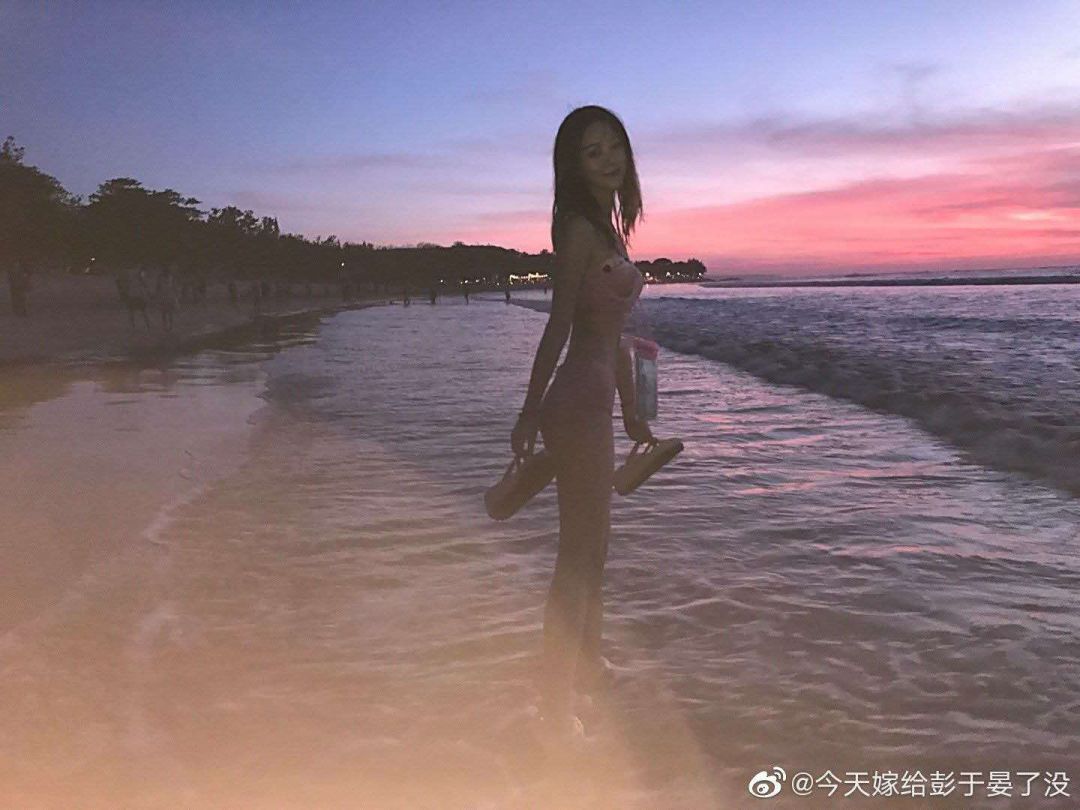 绝美身材泳照大赛！这谁能顶的住！