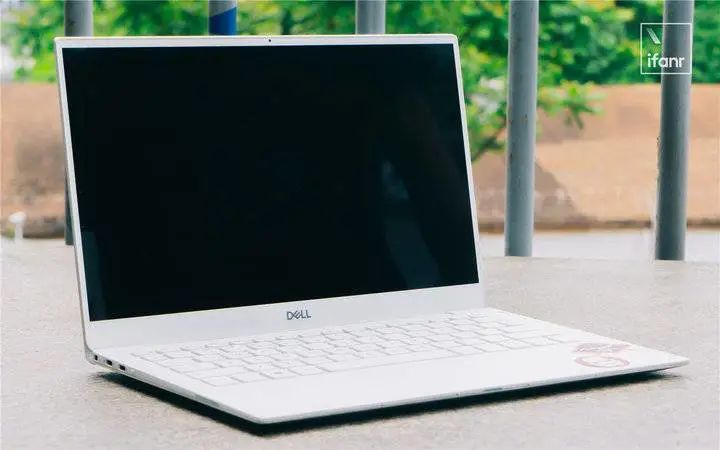 戴尔 XPS 13-9300 评测：在平板与笔记本之间的电脑