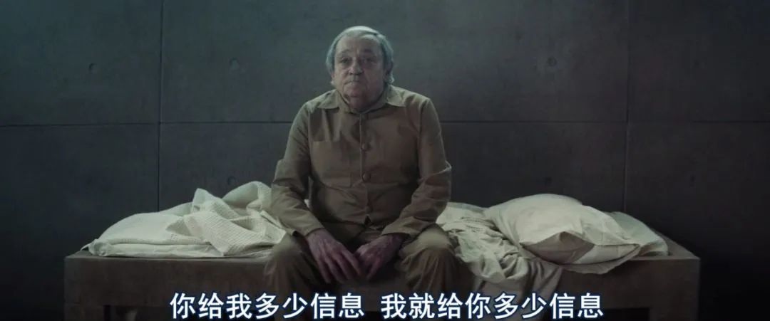 ​《雪国列车》垂直升级版，脑洞巨大，内涵深刻