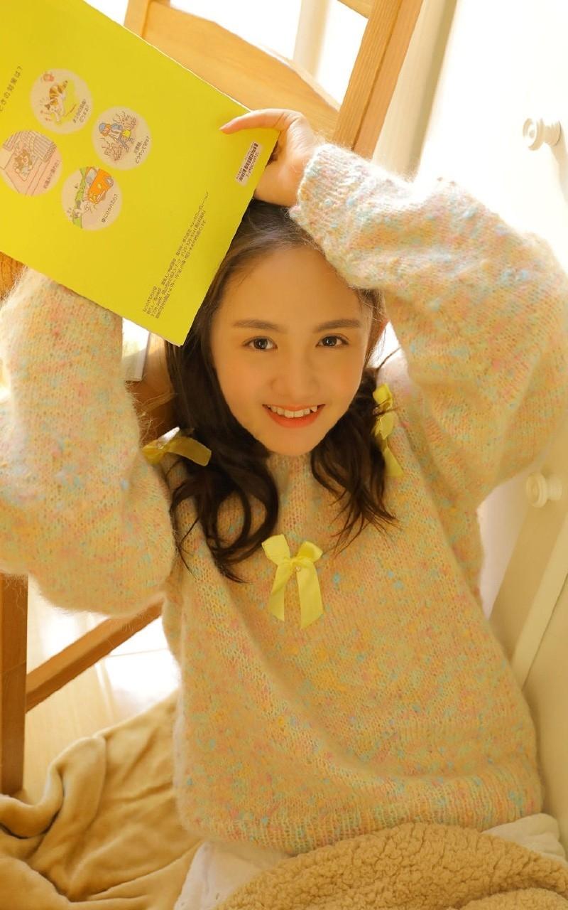 幼态感双马尾软妹俏皮虎牙复古艺术写真集