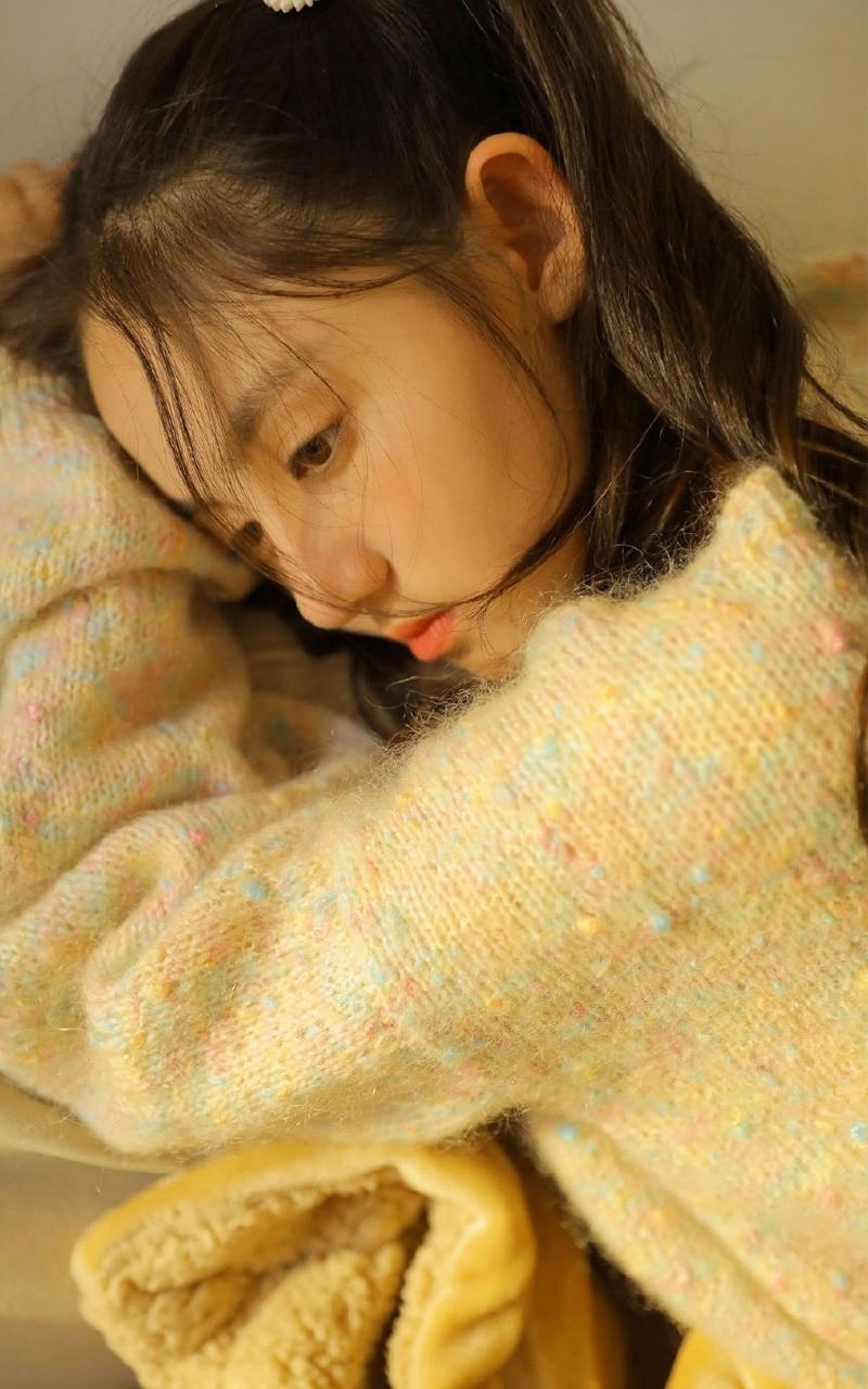 幼态感双马尾软妹俏皮虎牙复古艺术写真集