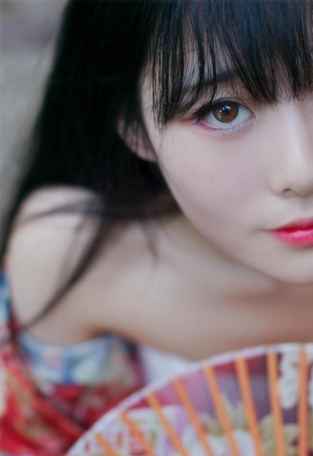 白皙裸背古装妩媚寂寞女子美腿诱惑写真套图