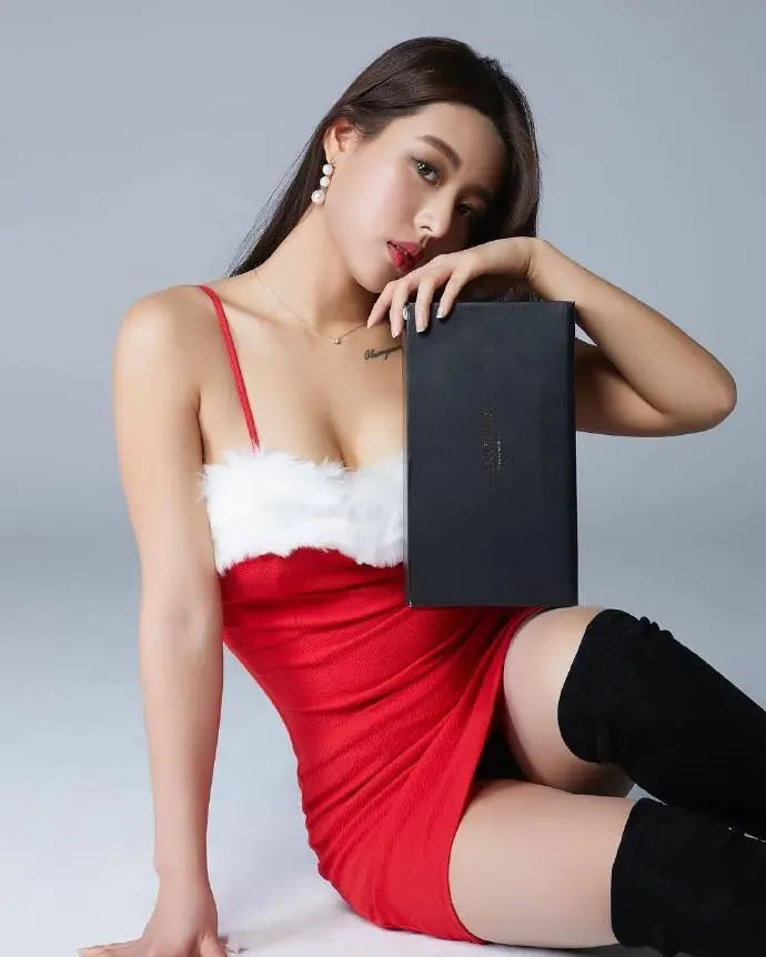 性感超模清凉装好身材比基尼诱惑图片