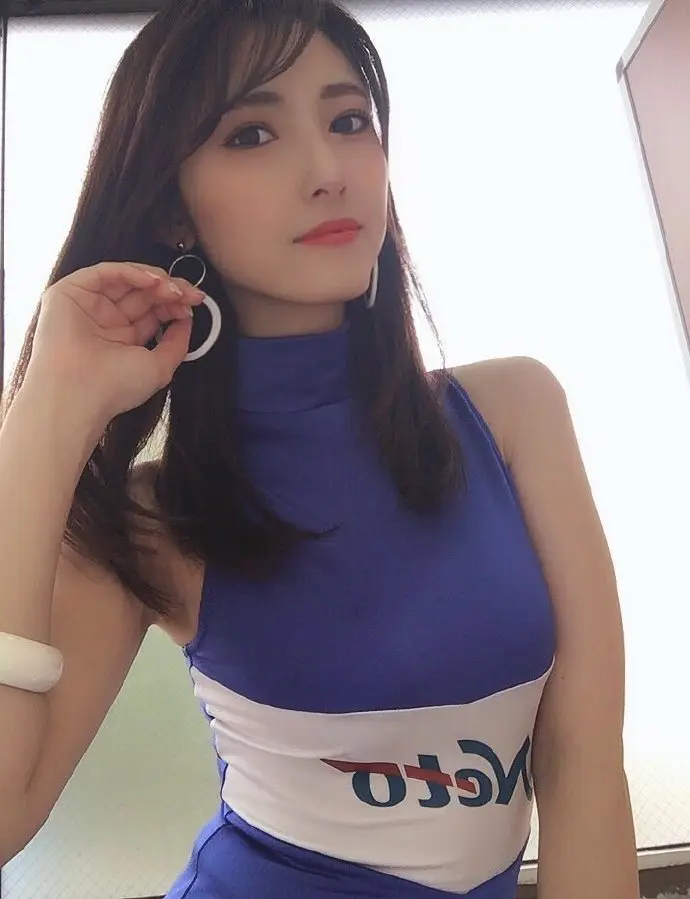 大眼睛美女百变女王性感照片合集