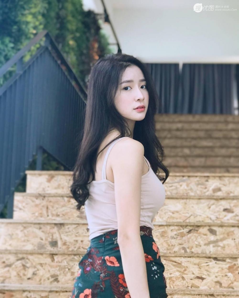 马来西亚美女蔡卓宜治愈笑容火辣身材自拍照