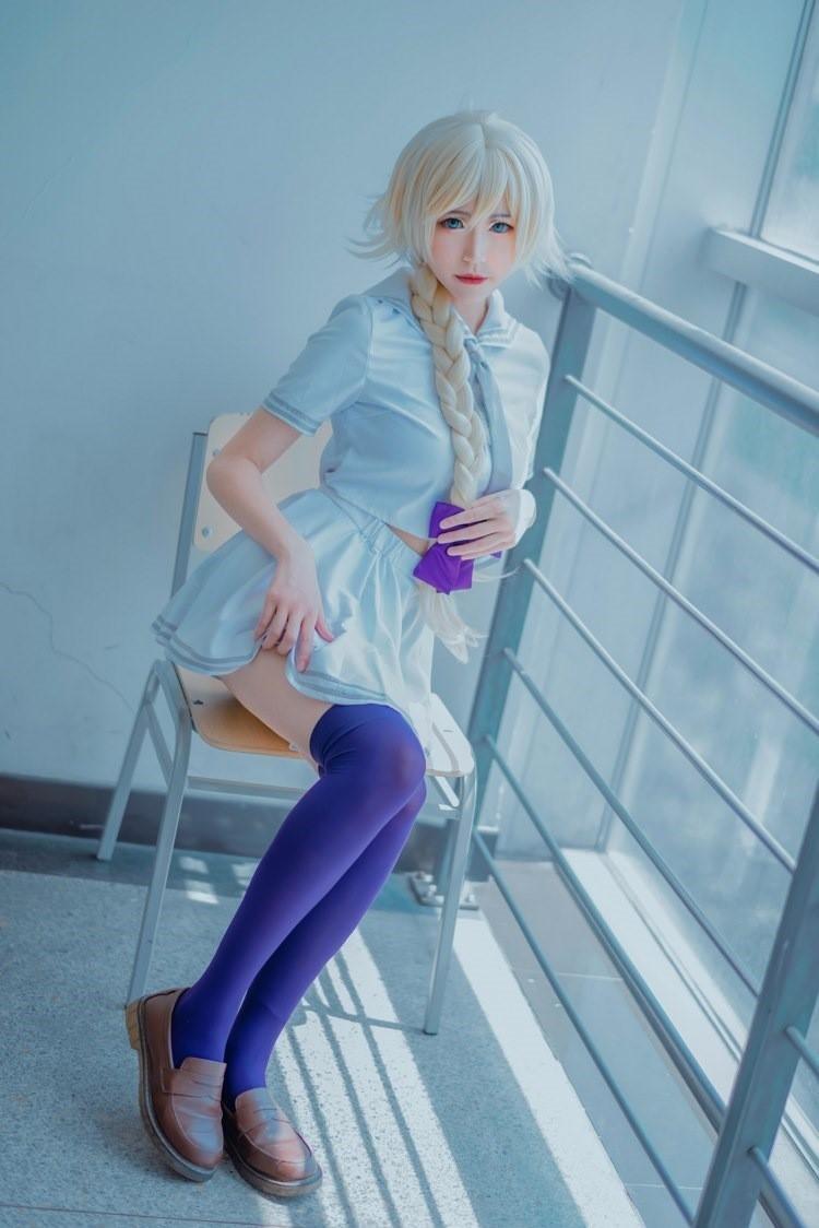 性感金发红唇美女蓝色丝袜制服cosplay写真