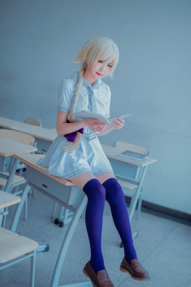 性感金发红唇美女蓝色丝袜制服cosplay写真