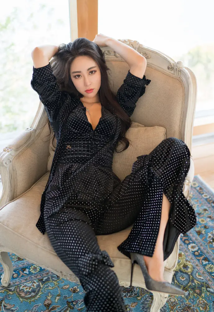霸气美女图片 霸气侧漏的高颜值小姐姐图片