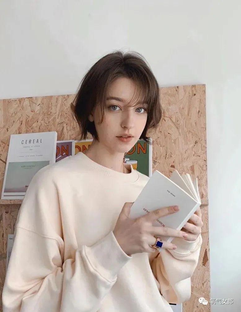 很美、很仙、很高挑，Angelina Danilova，美了美了！