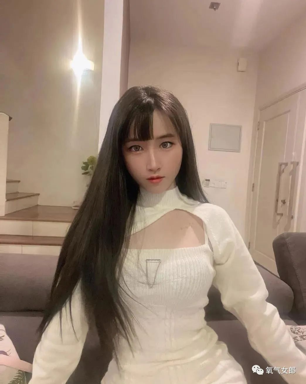 四个妞，楚楚动人！