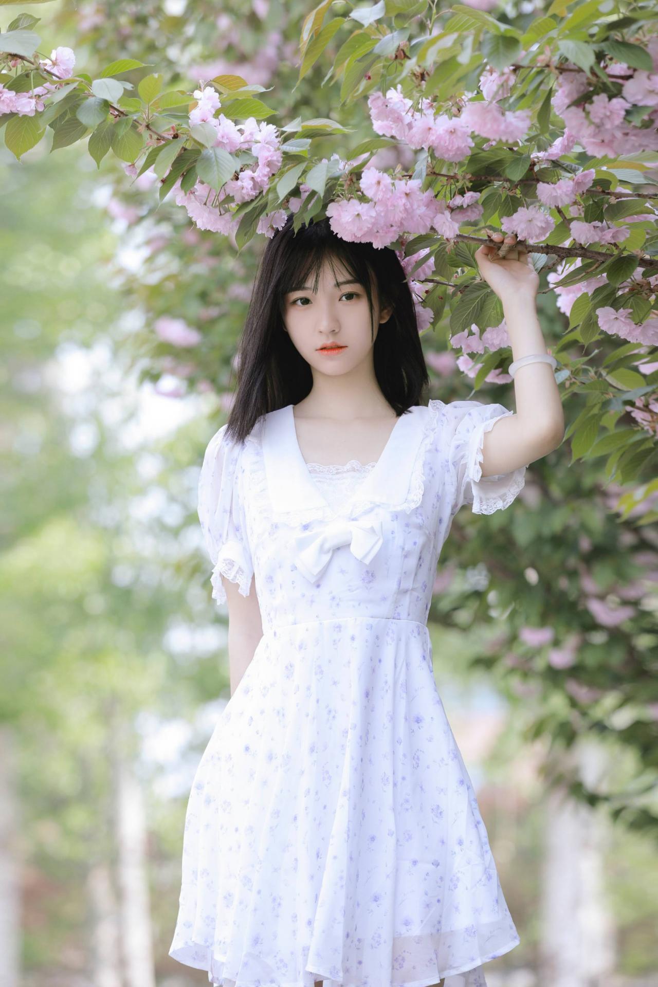想你的时候，花又开了-唯美女生
