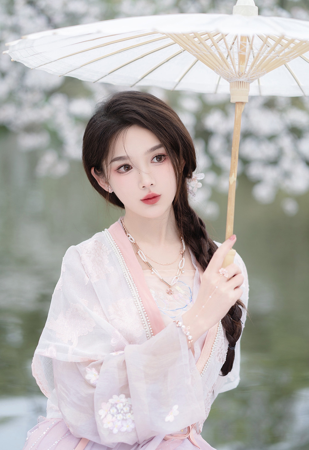 清风几番随我梦，落上云外小桃枝-唯美女生