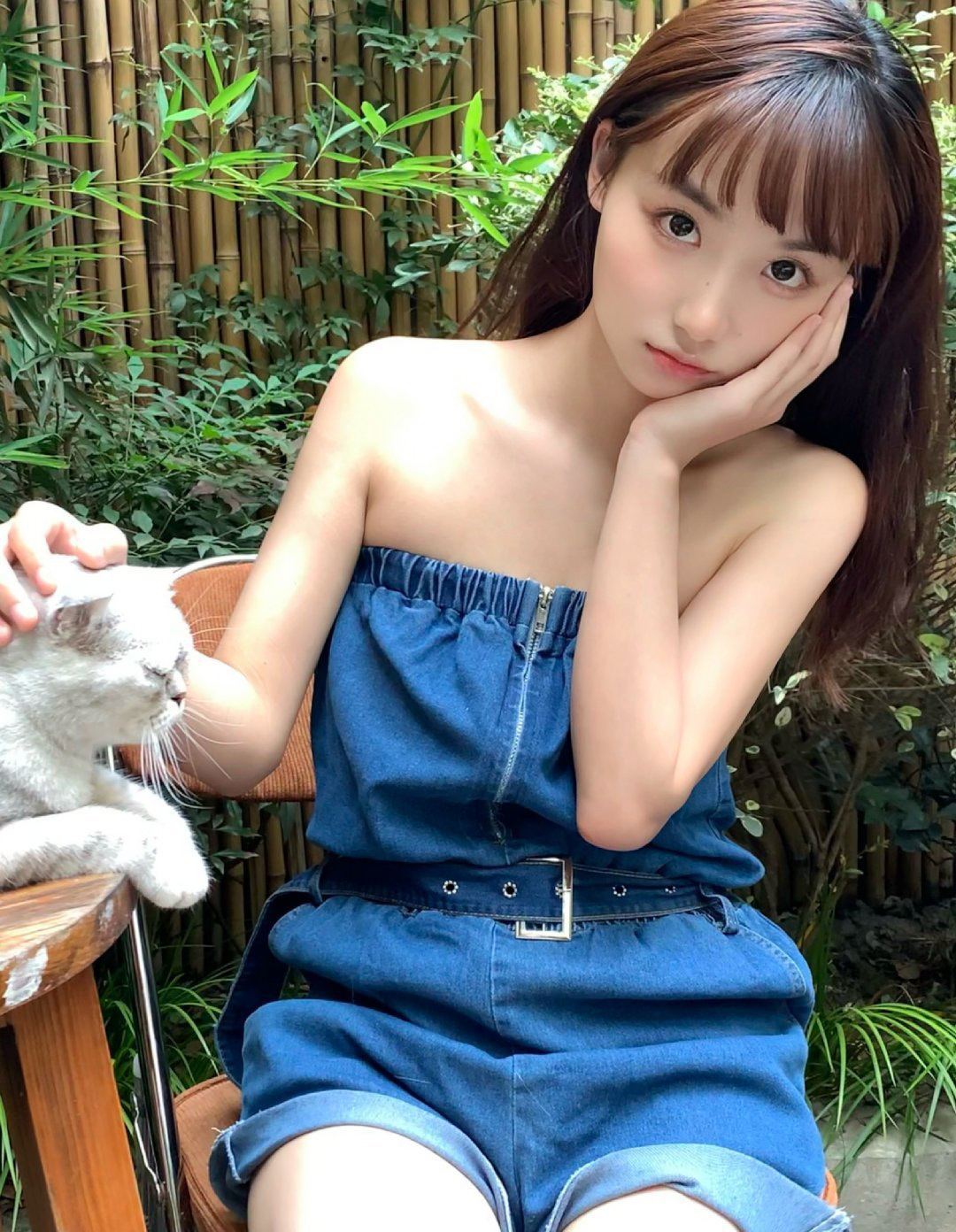猫咪与我-女背影