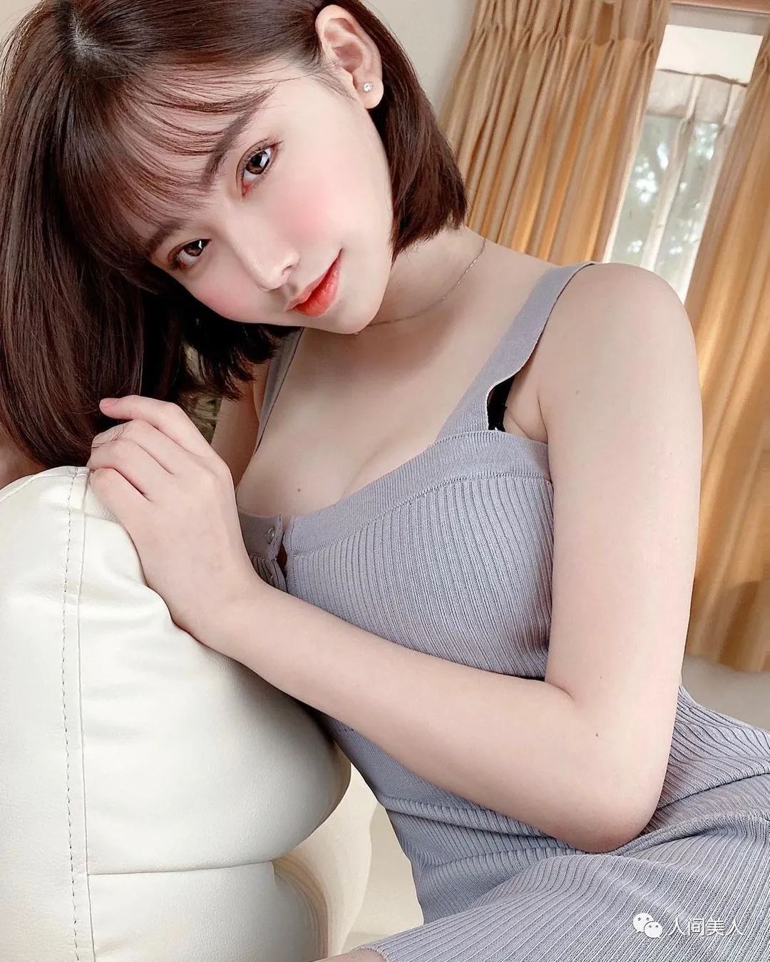 岛国美女:深田咏美