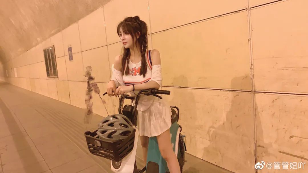 管管妞吖
