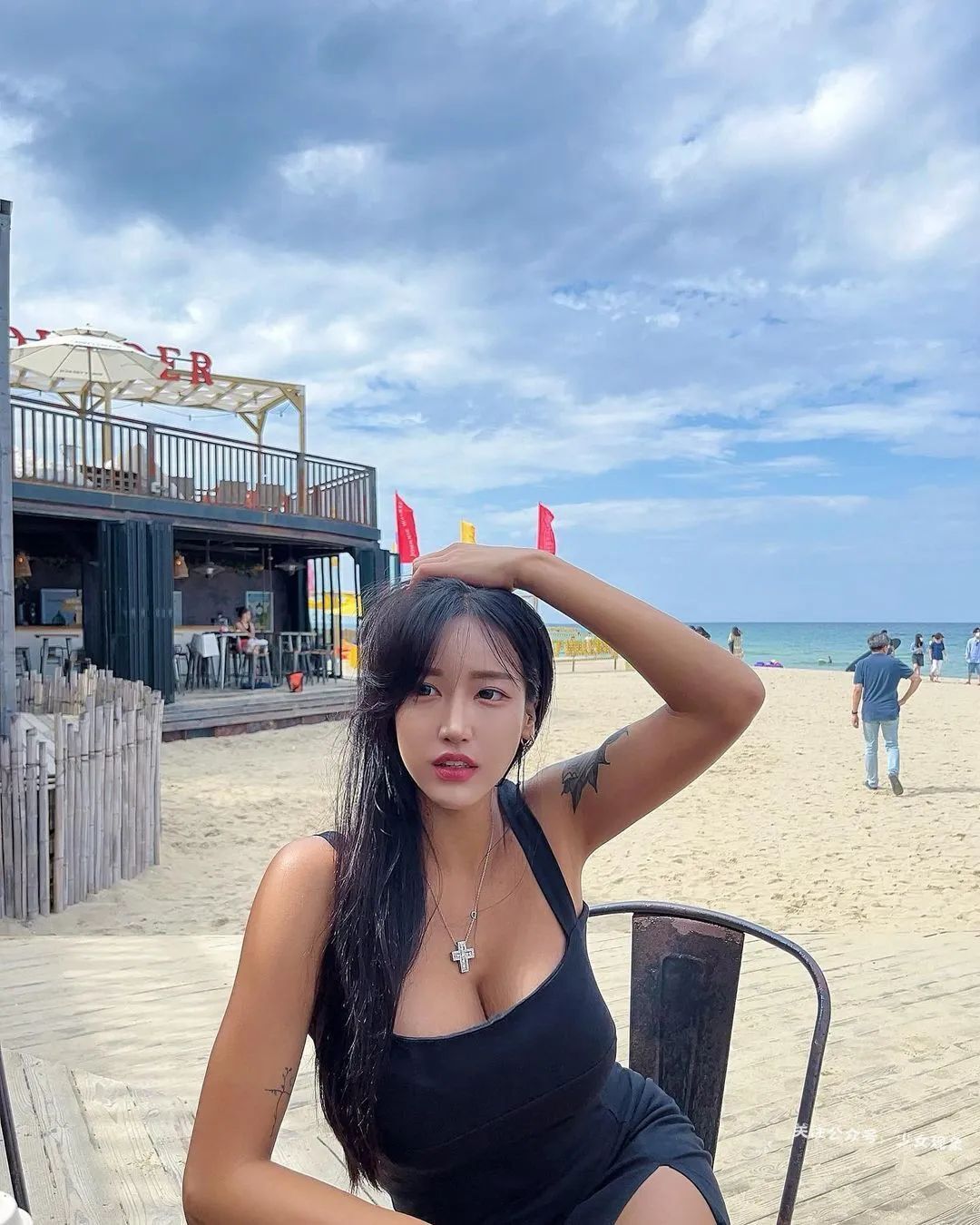 爱健身的小姐姐，这杯确实大