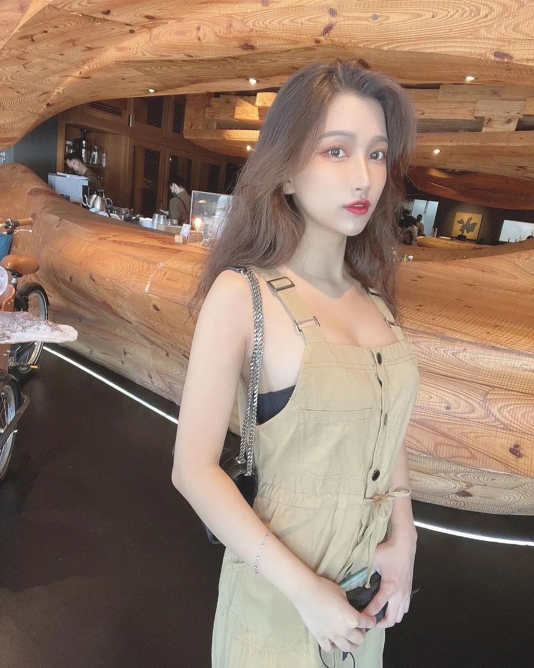 娜娜米
