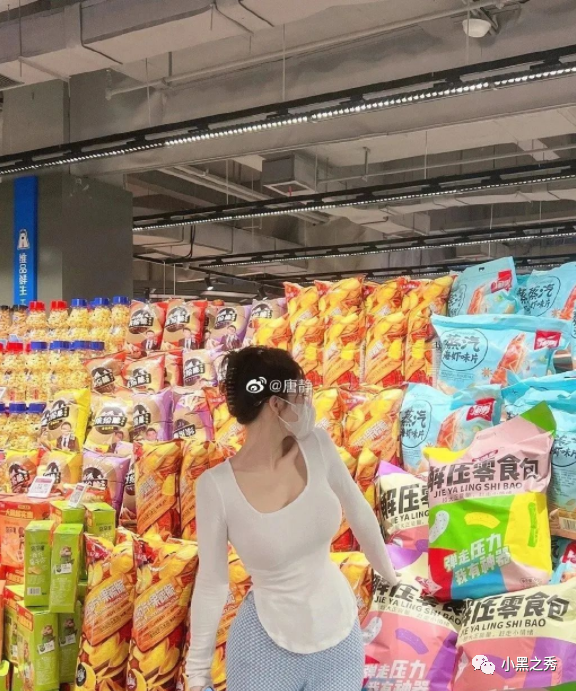 超市偶遇这样的小姐姐，这身材谁顶得住？