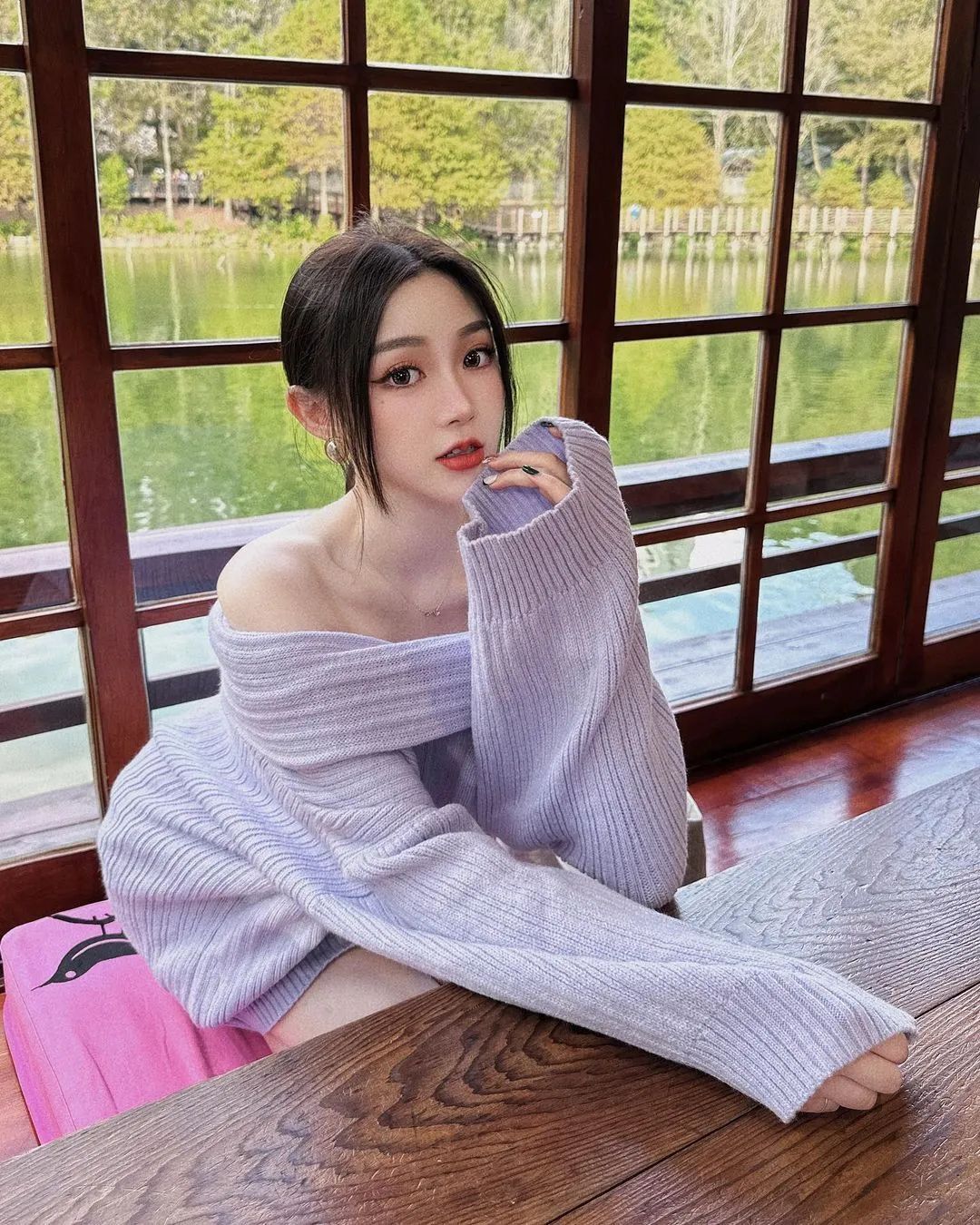 台妹：极致腰臀比  动人蜜桃臀