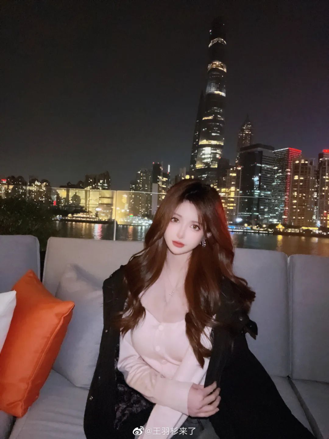 羽杉来了