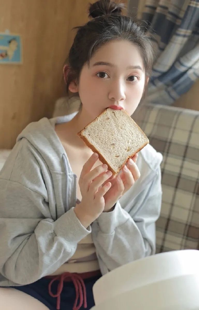 童颜小姐姐 可爱卖萌生活照