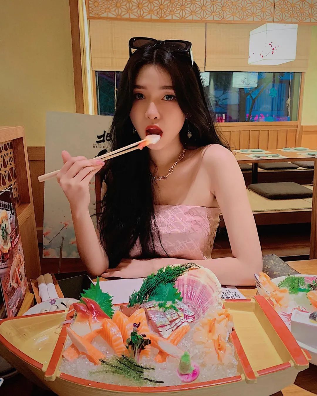 台球技术高超美女
