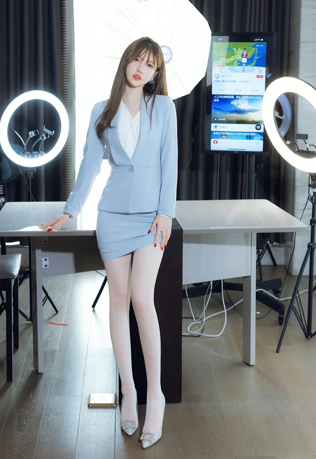 秀人壁纸 | 美桃酱 性感主播