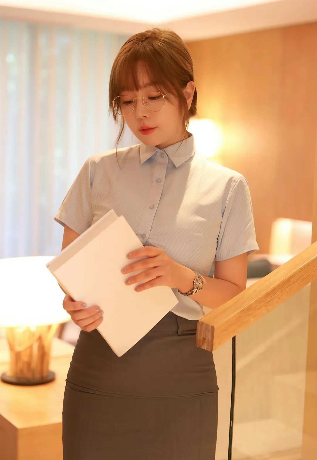 秀人壁纸 | 王雨纯 制服