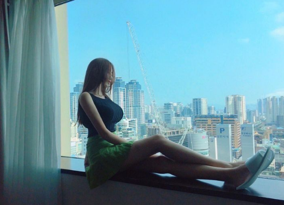 韩国顶级网红美女，黑丝大长腿，这么大的事，应该早点说！