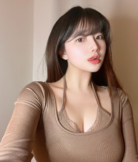 兄弟们，这个做你们的女朋友应该没啥意见吧！
