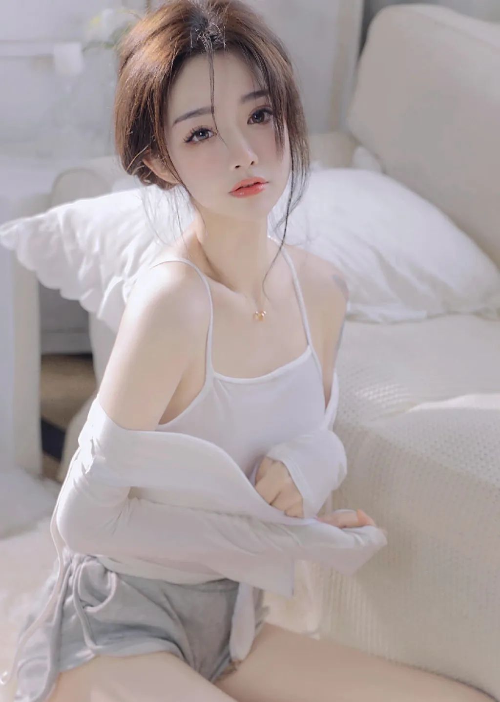 𝐒𝐡𝐚𝐫𝐞写真｜甜美宅女玉足诱惑づ