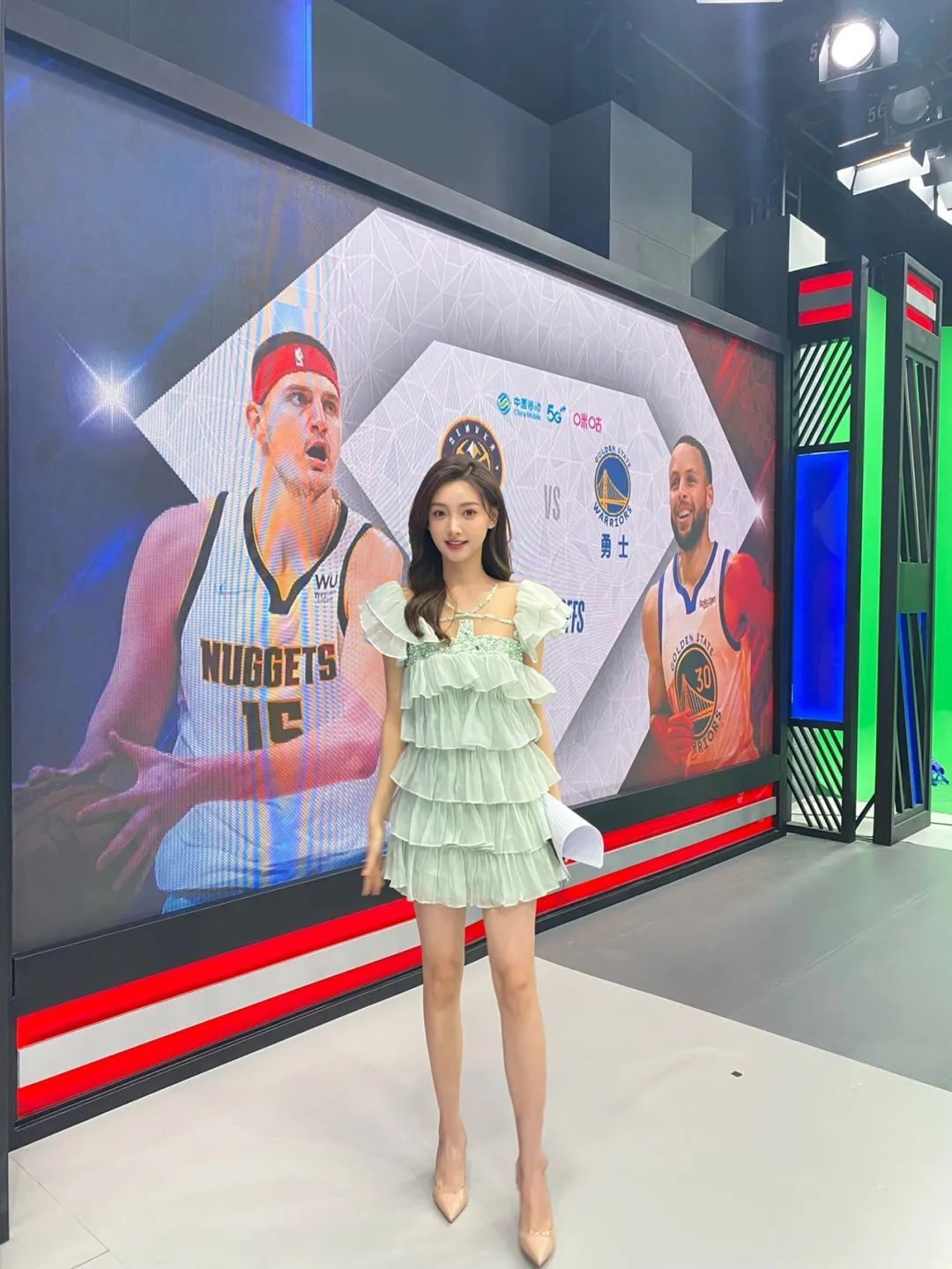 NBA最美女主播！这颜值绝杀了