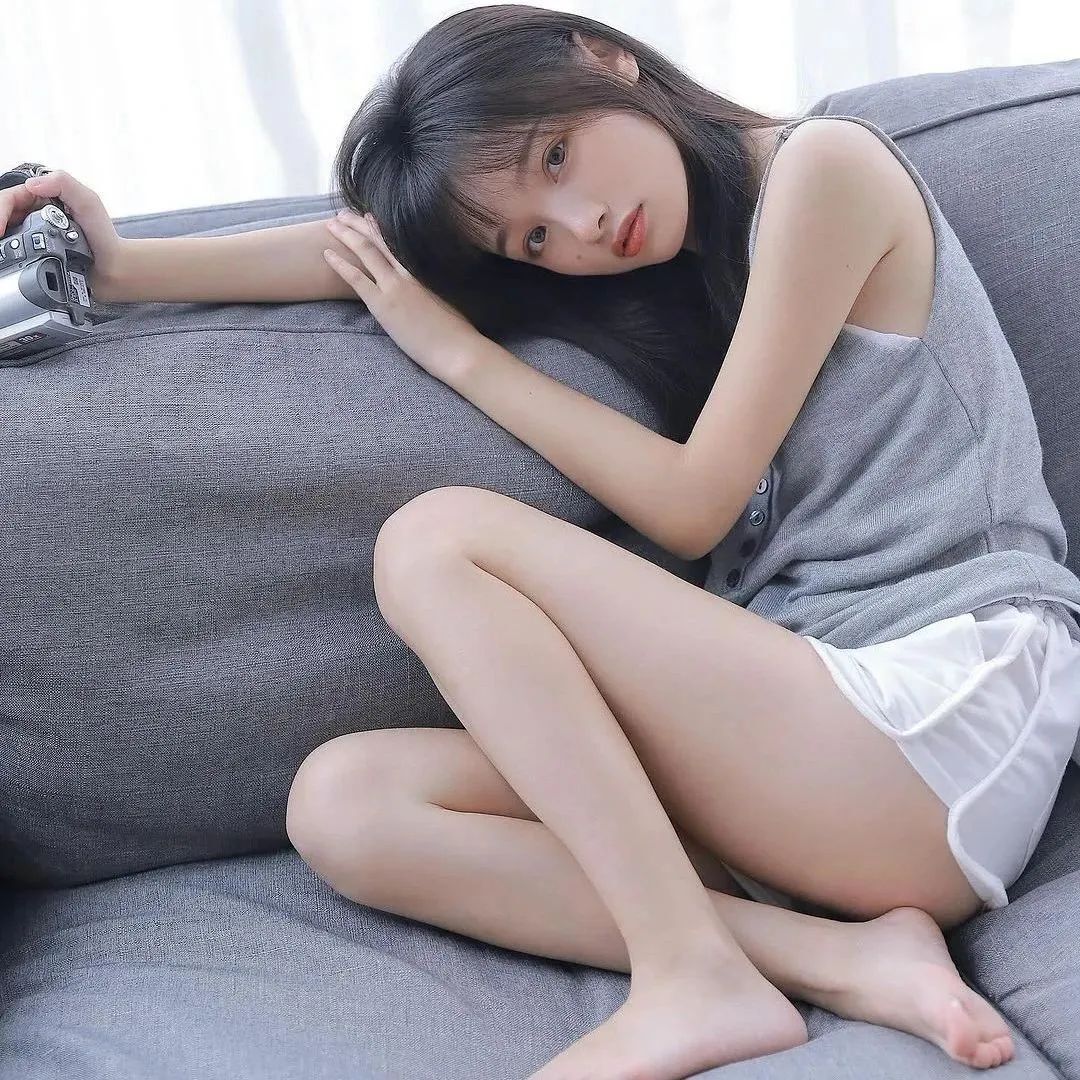 ?????写真｜黑丝玉足纯欲JK风づ