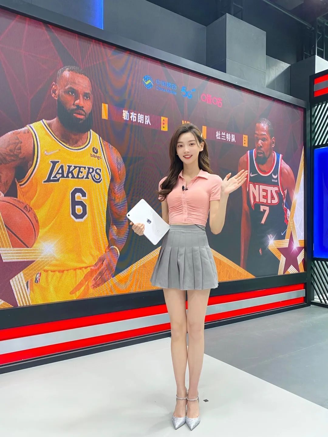 NBA最美女主播！这颜值绝杀了