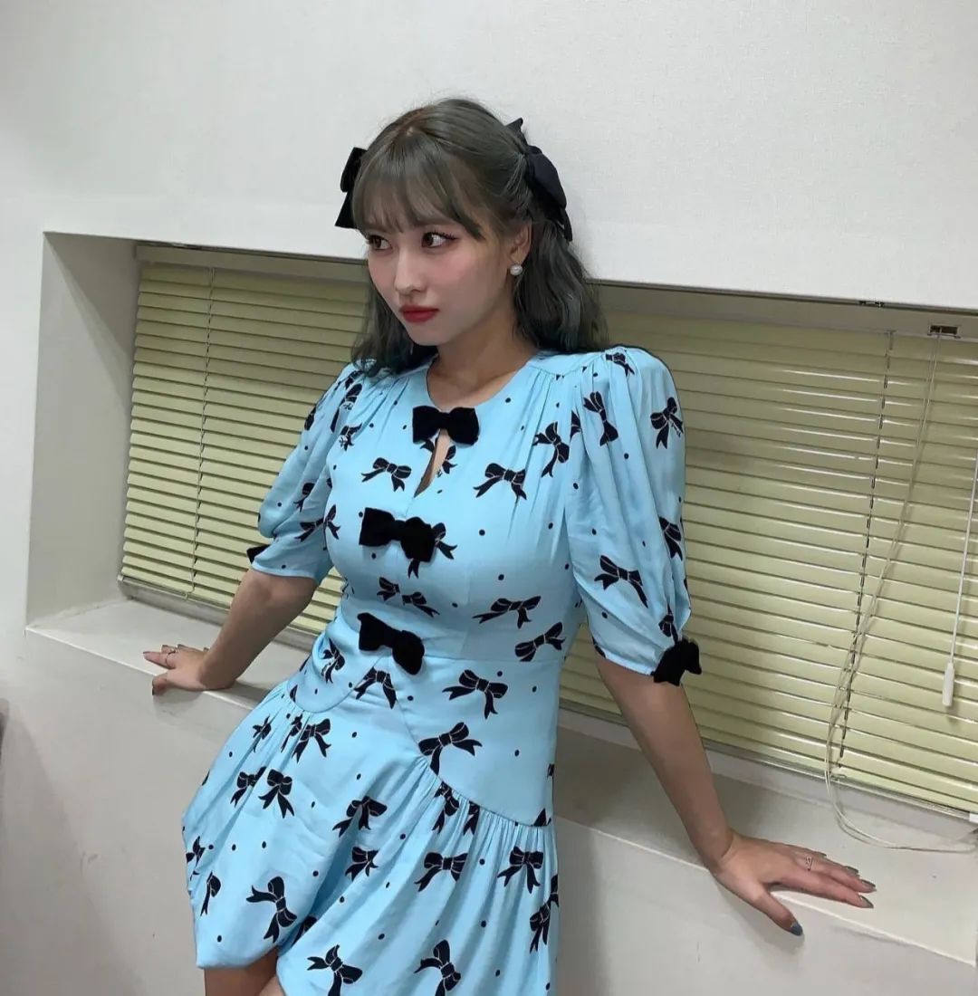 日本最辣女歌手，她喜欢钢管舞