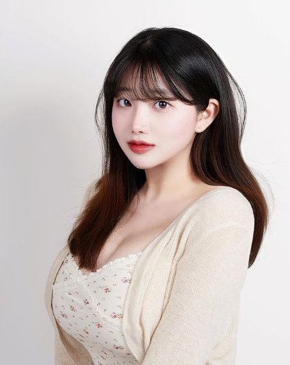 兄弟们，这个做你们的女朋友应该没啥意见吧！