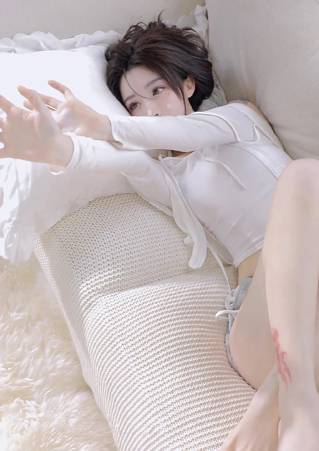 ?????写真｜甜美宅女玉足诱惑づ