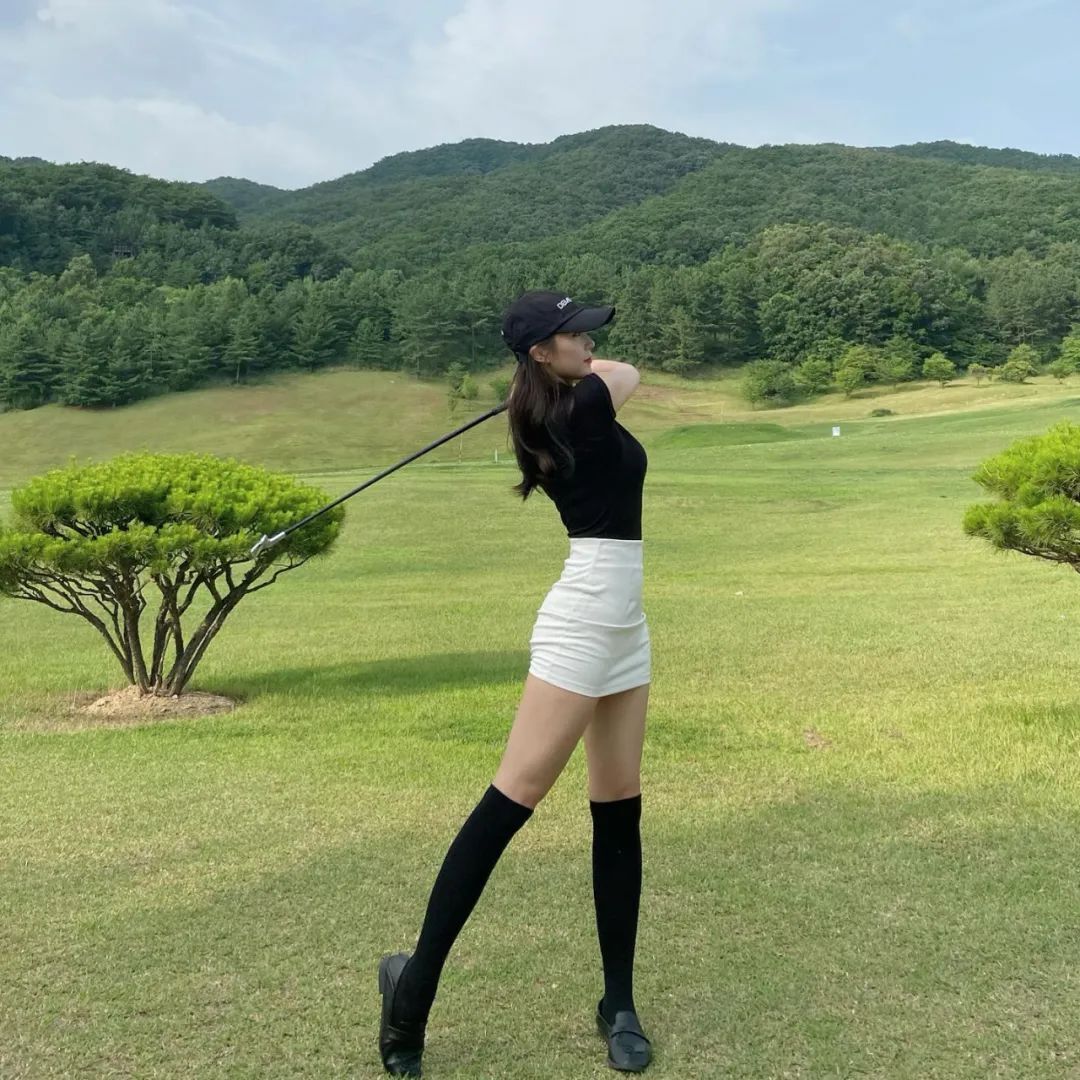 韩国网红，凹凸有致，顶呱呱