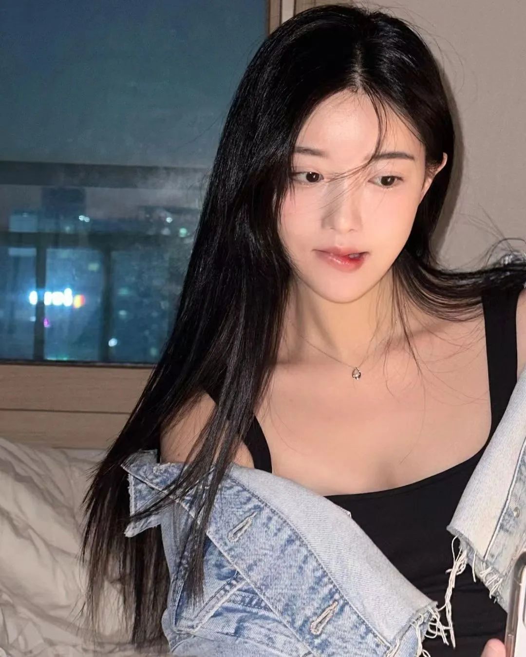 看到她，我想到了岁月静美