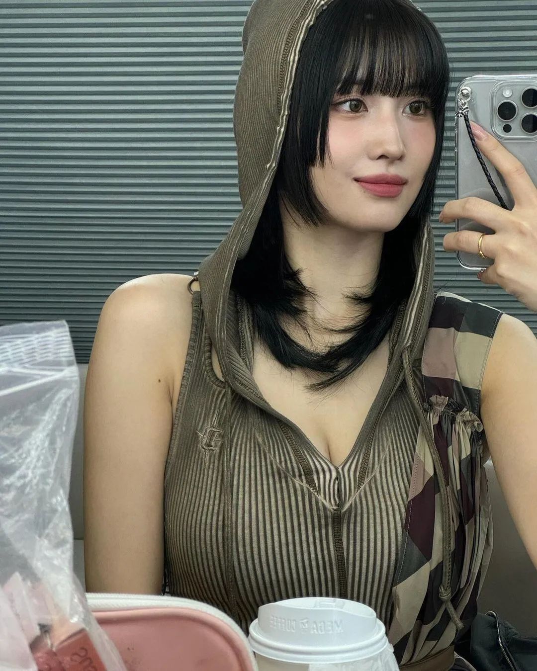 日本最辣女歌手，她喜欢钢管舞