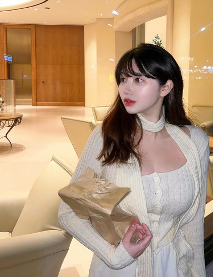 兄弟们，这个做你们的女朋友应该没啥意见吧！
