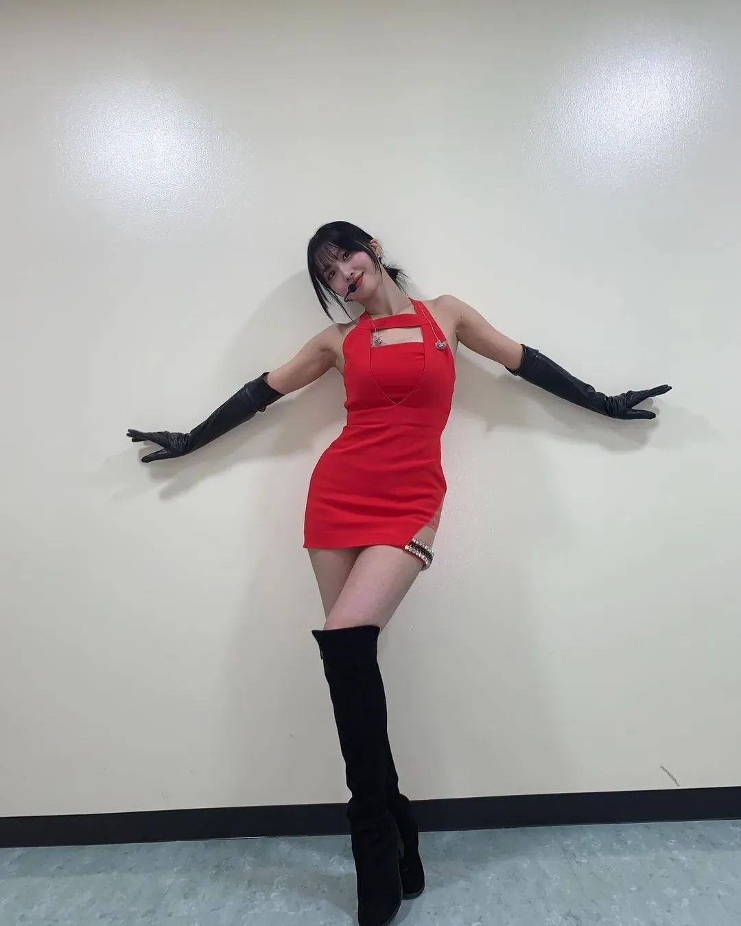 日本最辣女歌手，她喜欢钢管舞