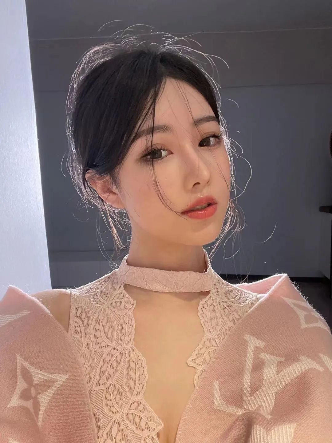 车灯渗水了