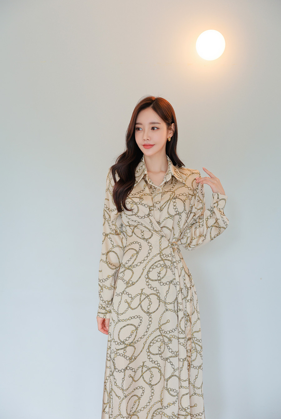 240201_RO更新(银杏雅黄扣锁印花复古淑女裙)