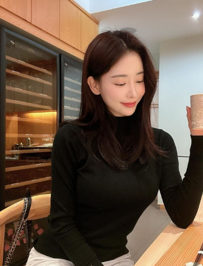 兄弟们，韩国顶级网红美女，大长腿爱健身，姐姐鲨我！