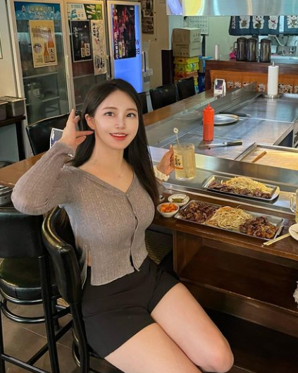 兄弟们，韩国顶级网红美女，韵味十足，姐姐鲨我！
