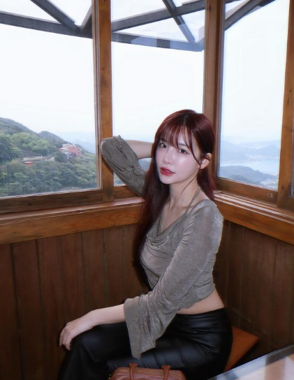 兄弟们，台湾顶级啦啦队美女，笑起来是真好看，这个适合做女朋友！