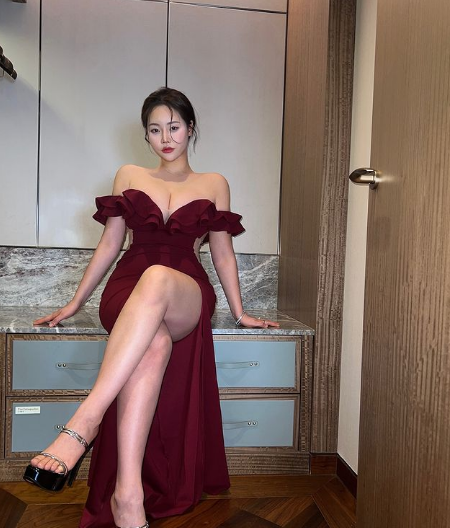 兄弟们，韩国顶级网红美女，真的好凶，这么大的事根本藏不住啊！